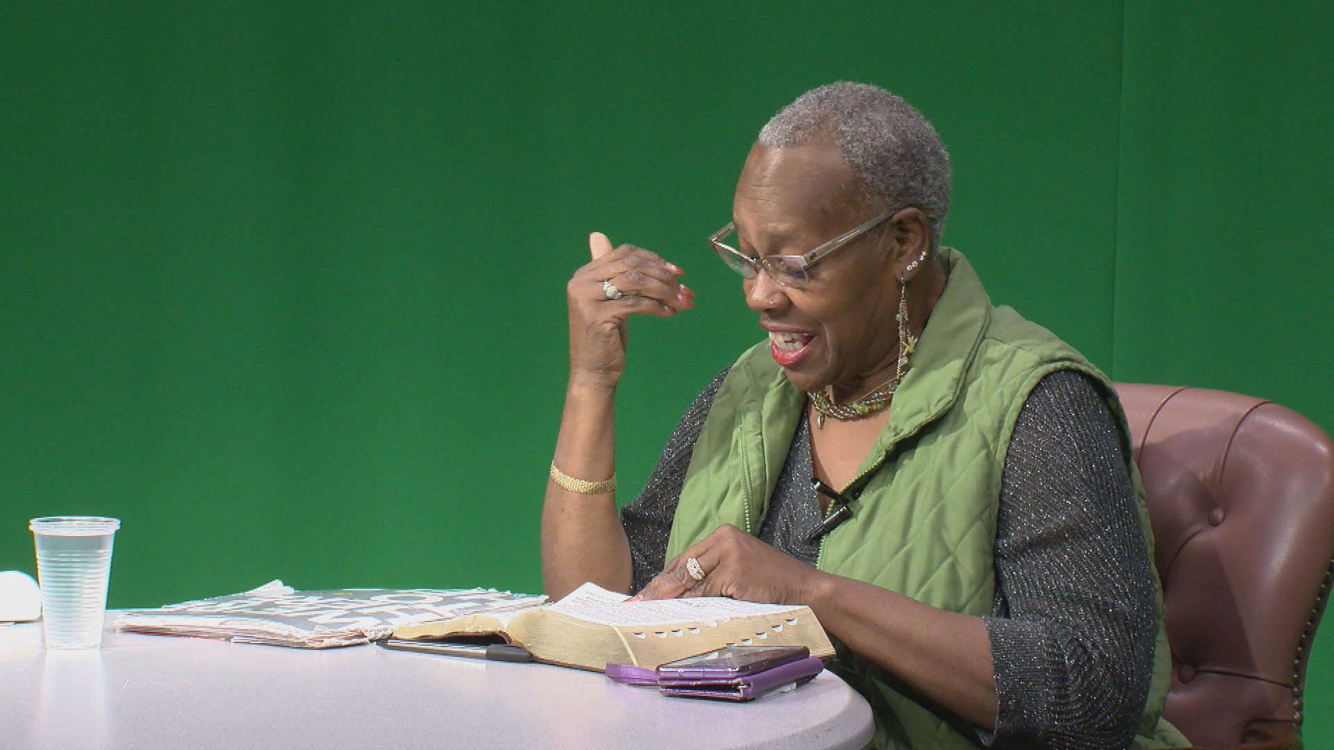 Thumbnail image for Needs to be Seen - 322