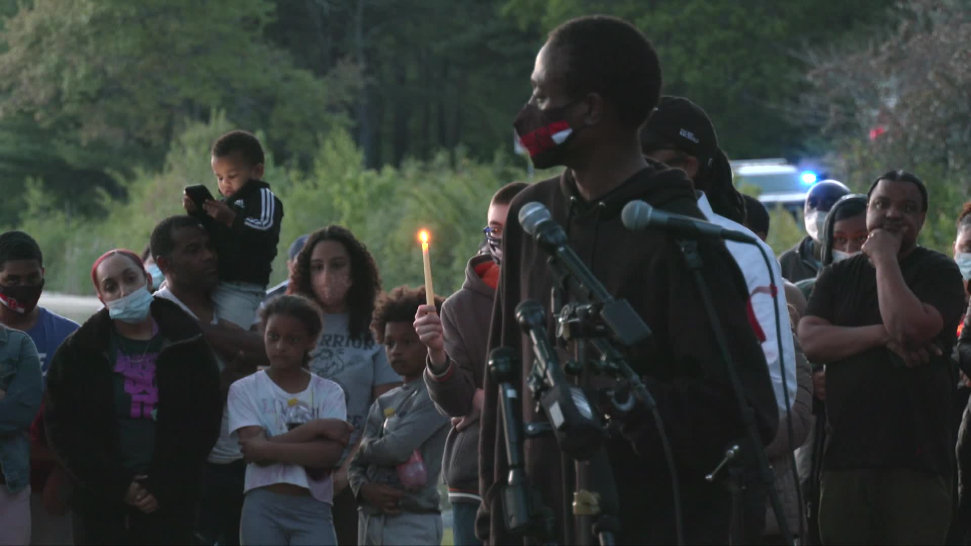 Thumbnail image for Candlelight Vigil at D.W. Field Park (5-17-21)